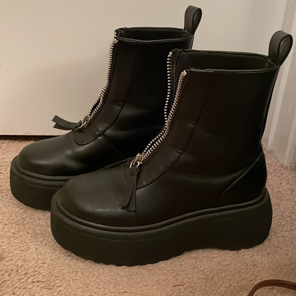 ASOS chunky zipper black leather boot booties size 5/35 the row lookalike - Picture 6 of 9